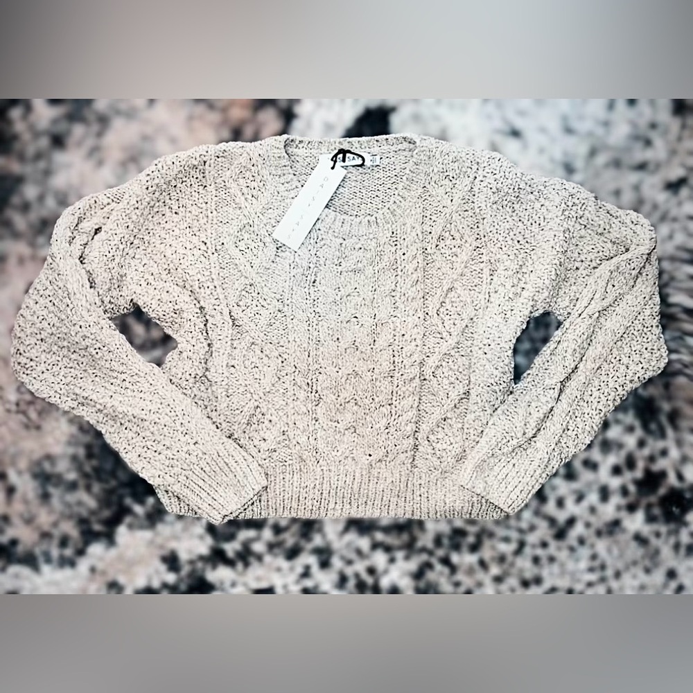 DAISY SAYS || Chenille Cable Knit Sweater Top in Creamy Taupe - SZ Medium 🌟NWT🌟